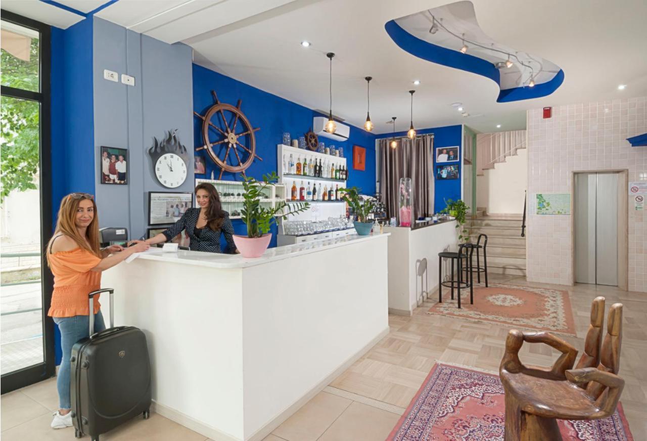 Hotel Holiday Sunshine Summer Misano Adriatico Exterior foto